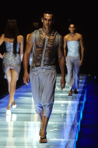 Look 37